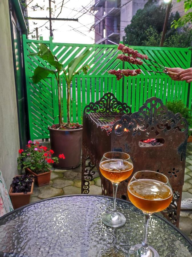 Friendly Guest House Koutaïssi Extérieur photo