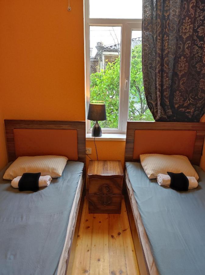 Friendly Guest House Koutaïssi Extérieur photo