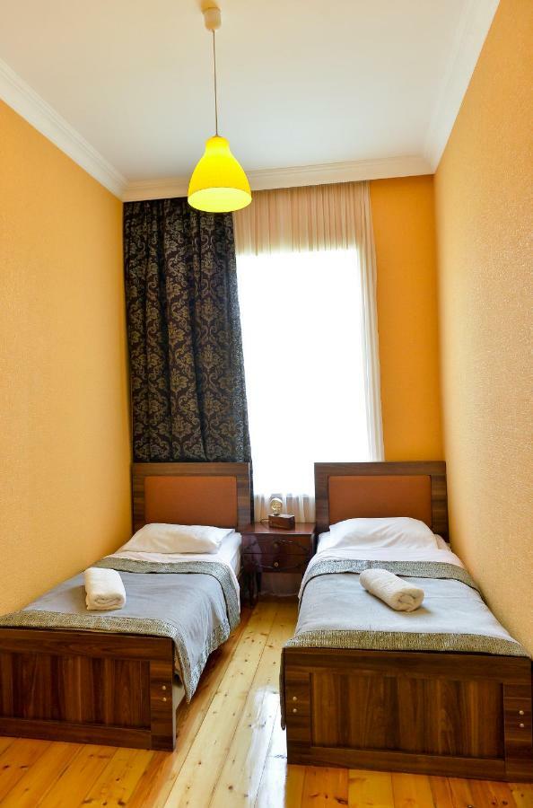 Friendly Guest House Koutaïssi Extérieur photo