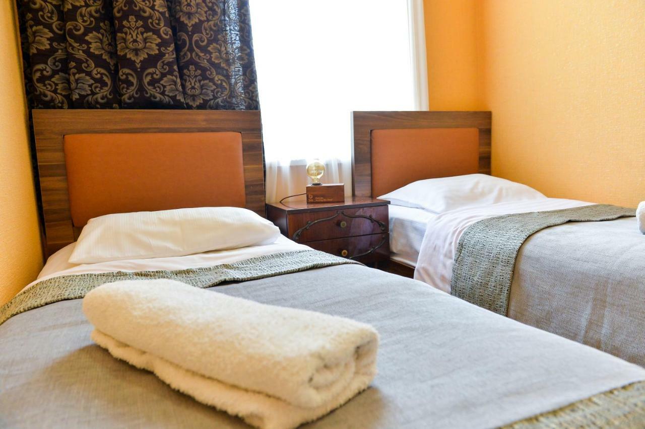 Friendly Guest House Koutaïssi Extérieur photo